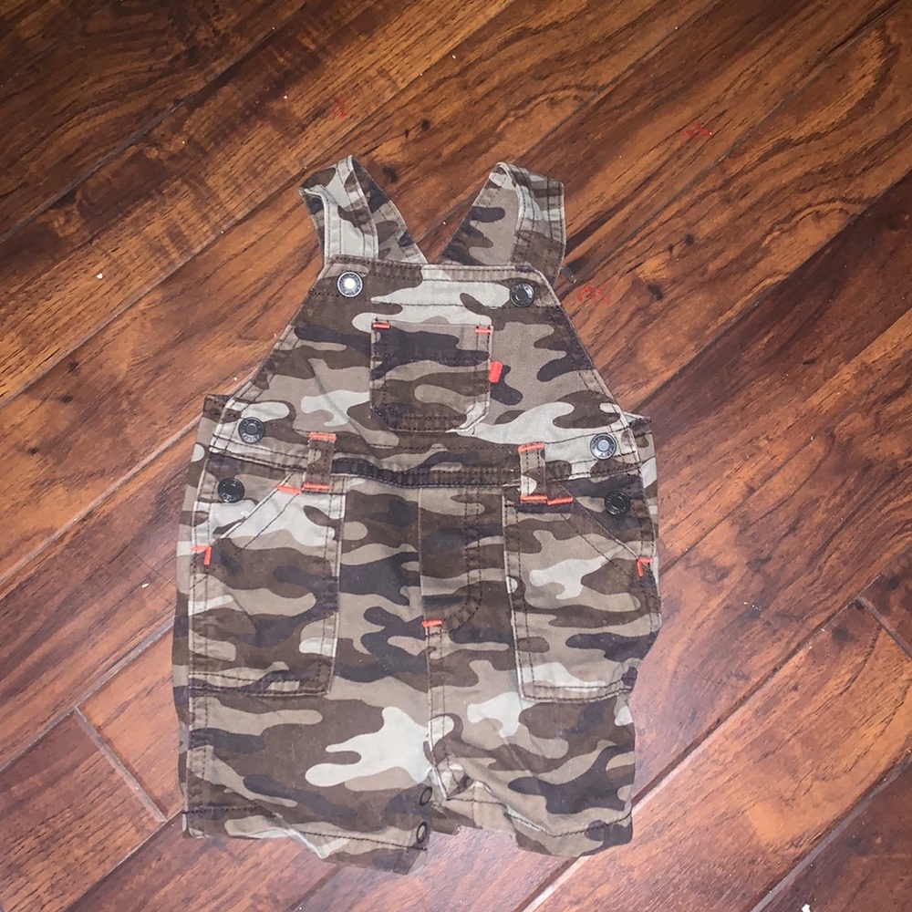 Carter’s one piece overalls ⭐️